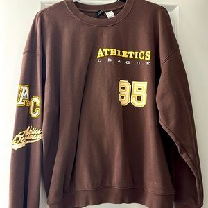 Super cute streetwear sweater